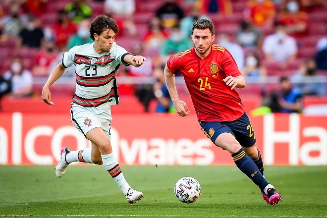 Khó cản “bò tót” 